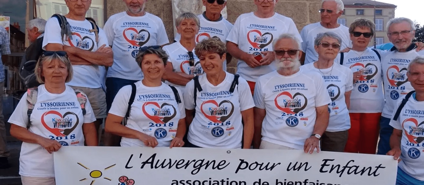 Les bénévoles de l'association L'Auvergne pour un Enfant